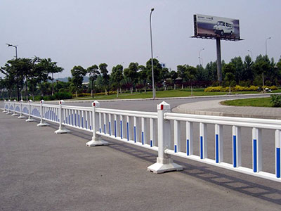 道路锌钢护栏图片3
