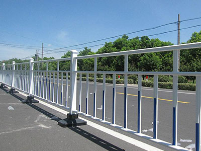 道路锌钢护栏