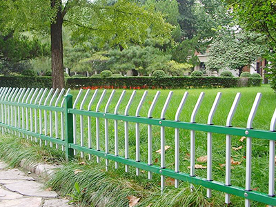 草坪护栏